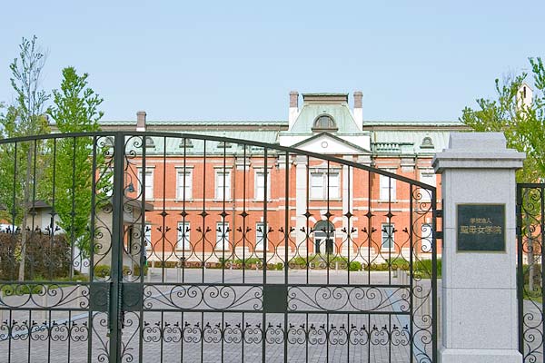 聖母女学院・拡大