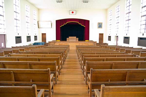 豊郷小学校・講堂内部