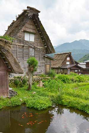 白川村・素朴な合掌造り