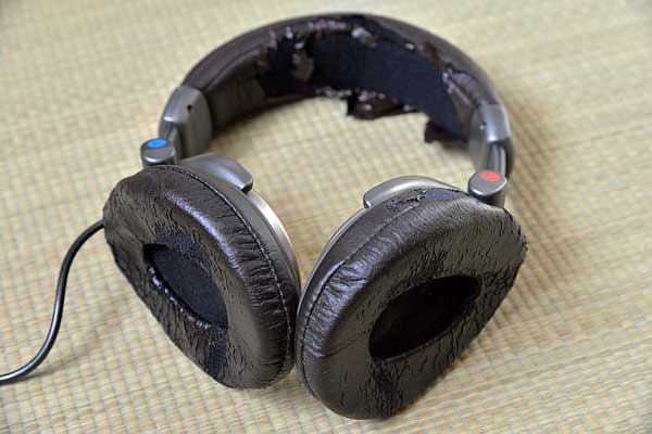 MDR-Z900イヤーパッドがぼろぼろ
