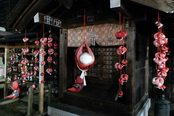高山のさるぼぼ神社