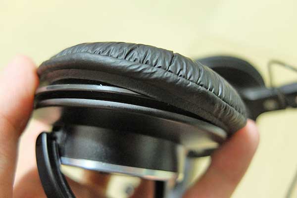 MDR-CD900STのイヤーパッド装着