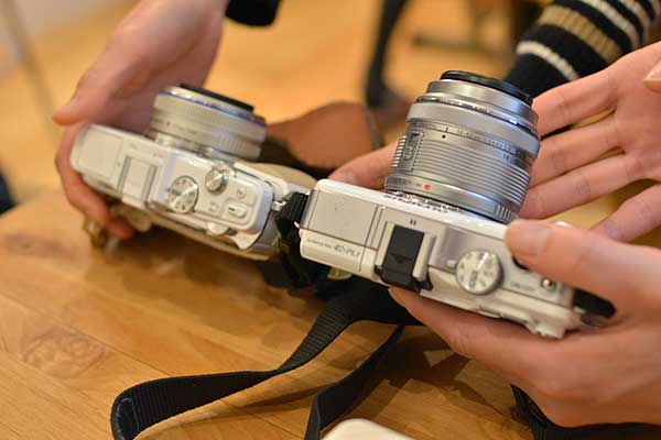 写真サークルカメラ引渡し