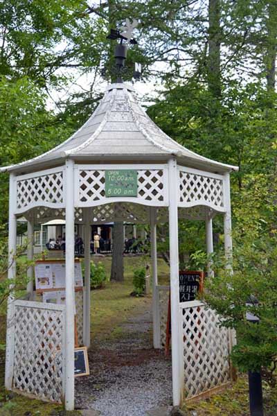軽井沢の芽衣