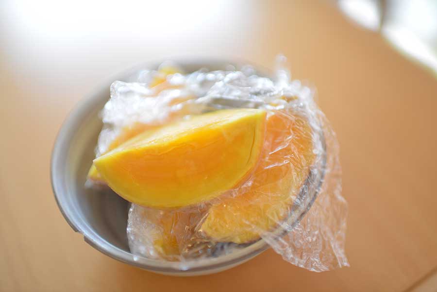 さつまいもを試食