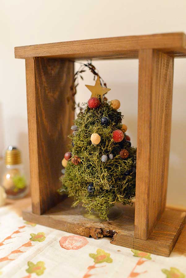 玄関のクリスマスツリー
